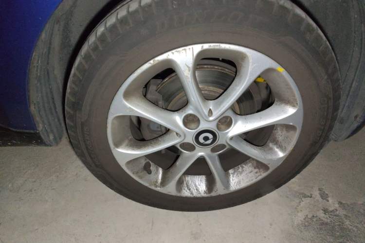 Used smart fortwo 2018 1.0L 52kW Hardtop Dynamic Version China V Right Front Wheel Hub