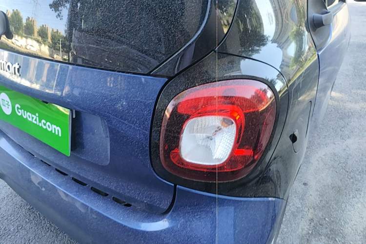 Used smart fortwo 2018 1.0L 52kW Hardtop Dynamic Version China V Right Rear Taillight