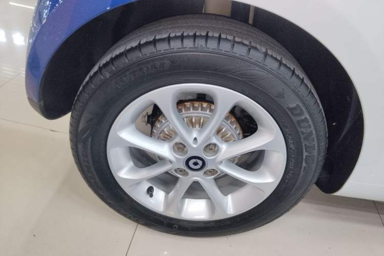 Used smart fortwo 2018 1.0L 52kW Hardtop Dynamic Version China V Right Rear Wheel Hub