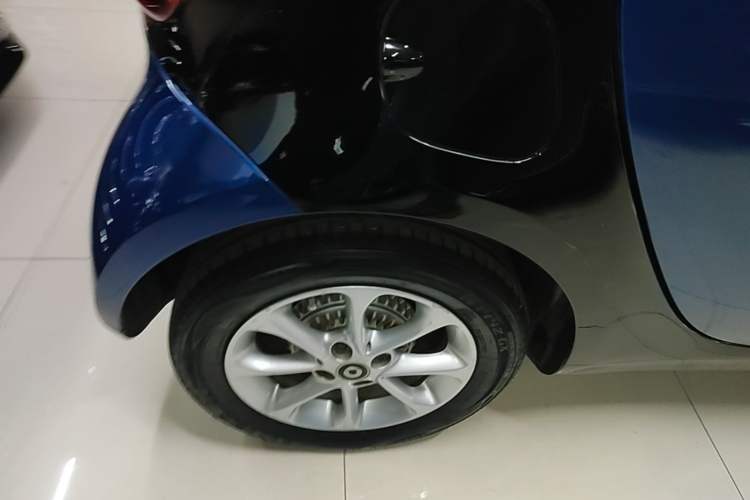 Used smart fortwo 2018 1.0L 52kW Hardtop Dynamic Version China V Right Rear Wheel Hub