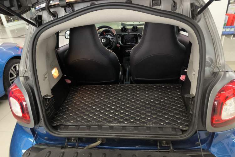 Used smart fortwo 2018 1.0L 52kW Hardtop Passion Edition China V Standard Trunk