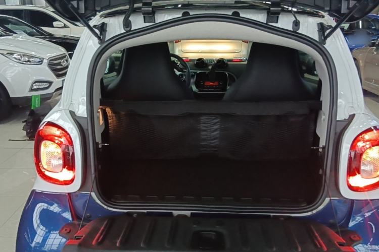 Used smart fortwo 2018 1.0L 52kW Hardtop Passion Edition China V Standard Trunk