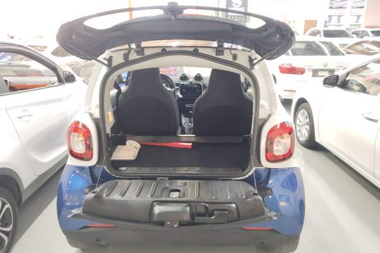 Used smart fortwo 2018 1.0L 52kW Hardtop Passion Edition China V Standard Trunk