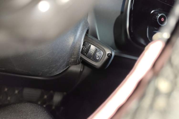Used smart fortwo 2018 1.0L 52kW Hardtop Passion Edition China V Standard Vehicle Key