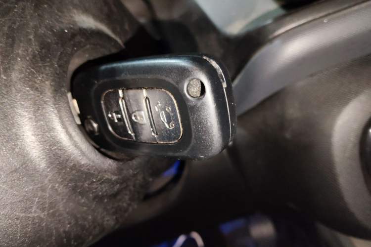 Used smart fortwo 2018 1.0L 52kW Hardtop Dynamic Version China V Vehicle Key