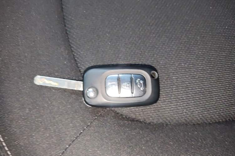 Used smart fortwo 2018 1.0L 52kW Hardtop Passion Edition China V Standard Vehicle Key