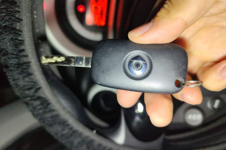 Used smart fortwo 2018 1.0L 52kW Hardtop Dynamic Version China V Vehicle Key