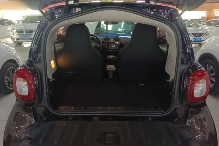 Used smart fortwo 2018 0.9T 66 kW Chocolate Special Edition China V Standard Trunk
