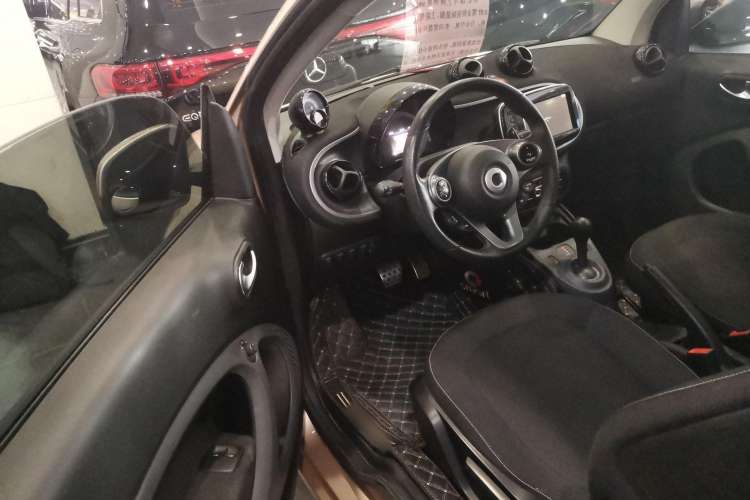 Used smart fortwo 2018 0.9T 66 kW Yaojin Special Edition China V Standard Driver Seat