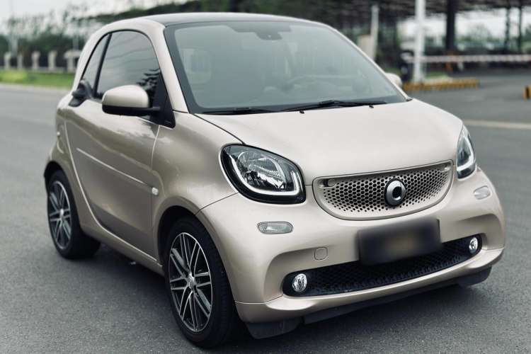 Used smart fortwo 2018 0.9T 66 kW Yaojin Special Edition China V Standard Front Right 45 Deg
