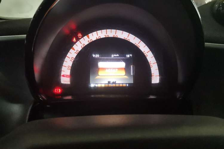 Used smart fortwo 2018 0.9T 66 kW Yaojin Special Edition China V Standard Instrument Cluster
