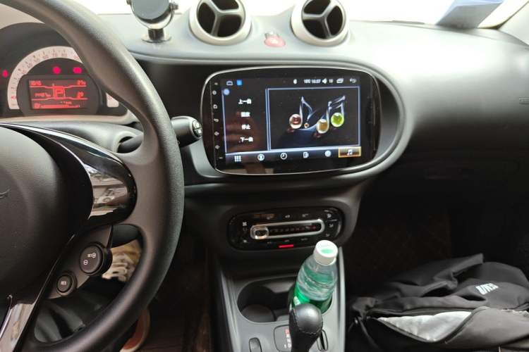 Used smart fortwo 2018 1.0L 52kW Hardtop Dynamic Version China V Audio And AC Panel
