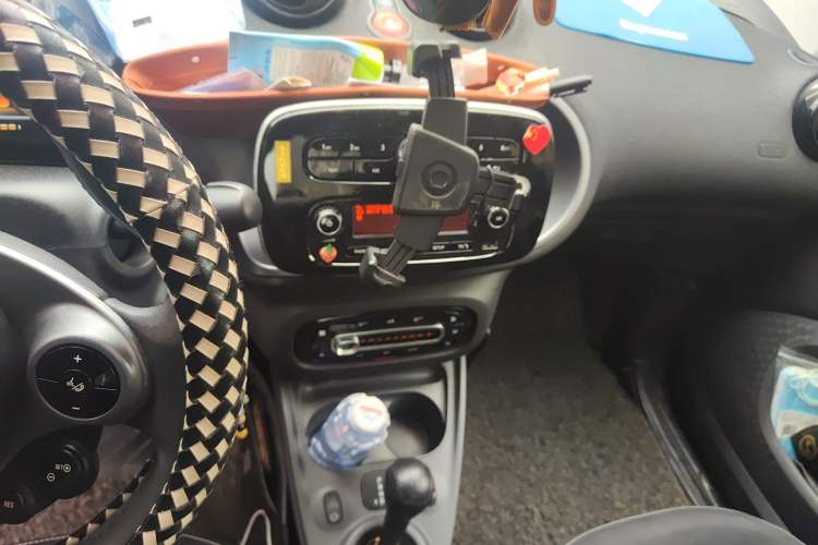 Used smart fortwo 2018 1.0L 52kW Hardtop Passion Edition China V Standard Audio And AC Panel