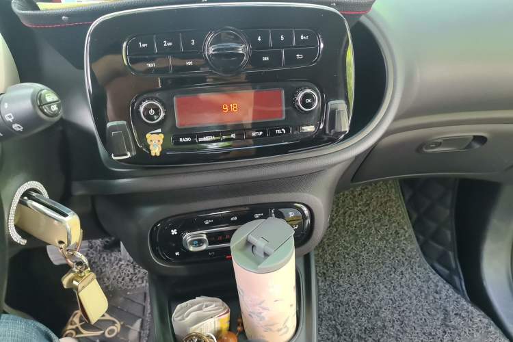 Used smart fortwo 2018 1.0L 52kW Hardtop Dynamic Version China V Audio And AC Panel