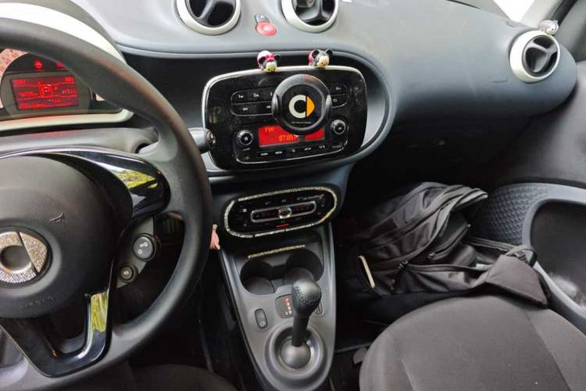 Used smart fortwo 2018 1.0L 52kW Hardtop Dynamic Version China V Audio And AC Panel