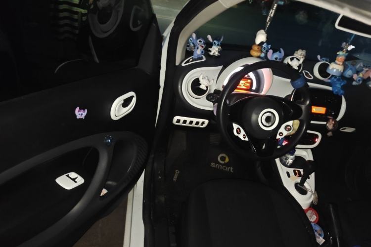 Used smart fortwo 2018 1.0L 52kW Hardtop Dynamic Version China V Driver Seat