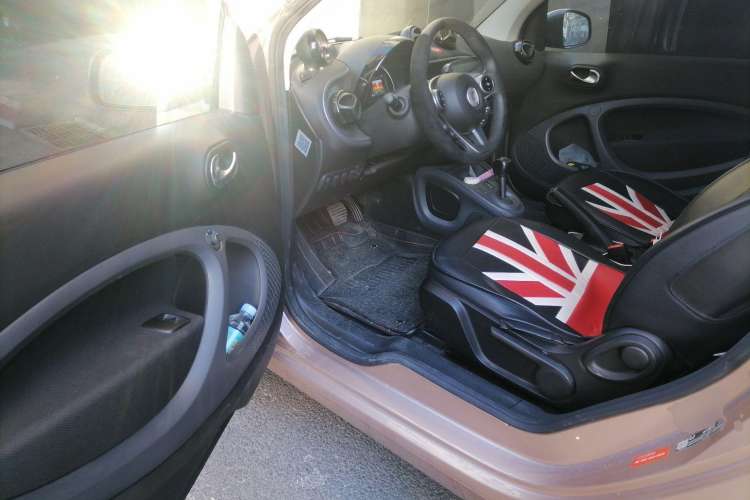 Used smart fortwo 2018 1.0L 52 kW Yaojin Special Edition China V Standard Driver Seat