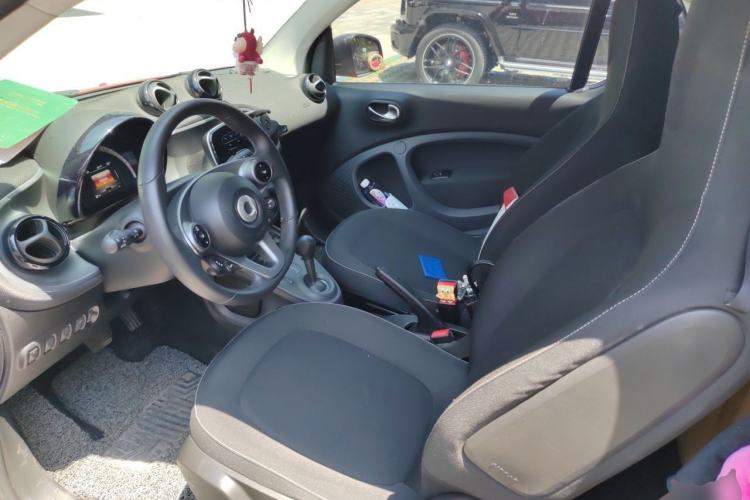 Used smart fortwo 2018 1.0L 52kW Hardtop Passion Edition China V Standard Driver Seat