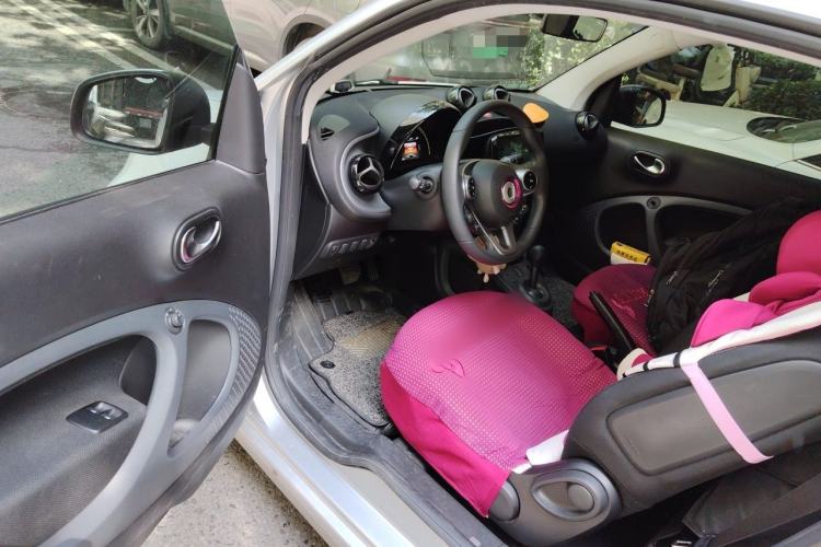 Used smart fortwo 2018 1.0L 52kW Hardtop Passion Edition China V Standard Driver Seat
