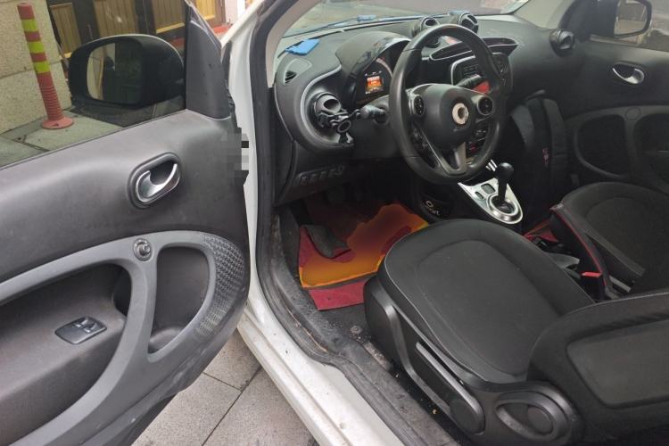 Used smart fortwo 2018 1.0L 52kW Hardtop Passion Edition China V Standard Driver Seat