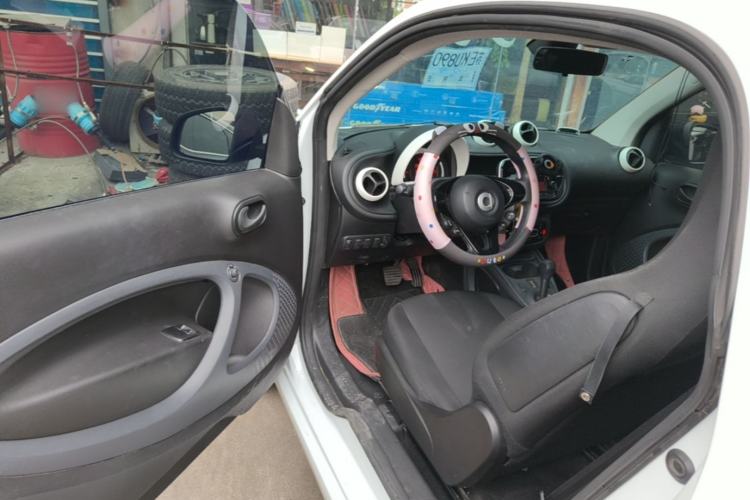 Used smart fortwo 2018 1.0L 52kW Hardtop Dynamic Version China V Driver Seat