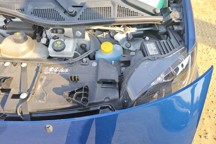 Used smart fortwo 2018 1.0L 52kW Hardtop Passion Edition China V Standard Engine Bay Left