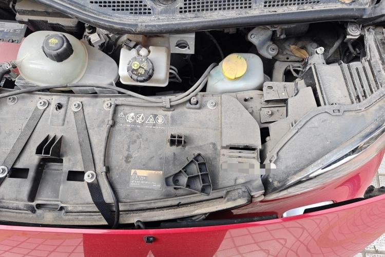 Used smart fortwo 2018 1.0L 52kW Hardtop Dynamic Version China V Engine Bay Left