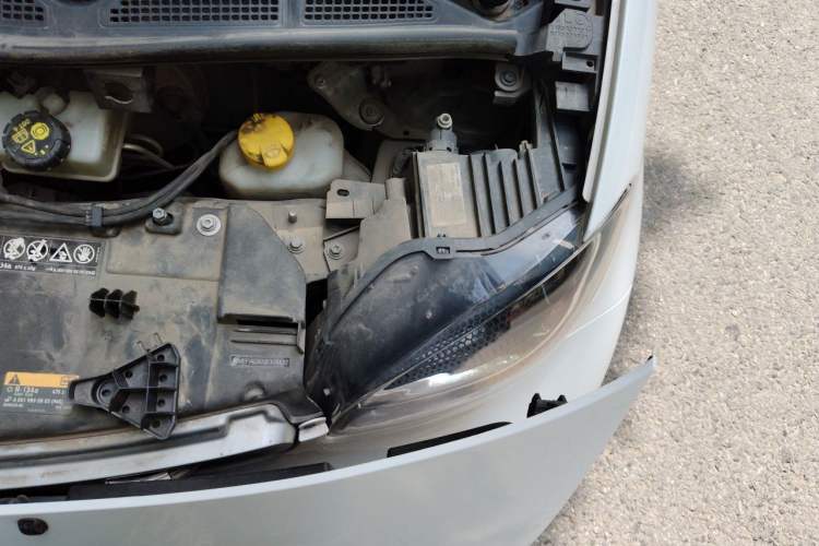Used smart fortwo 2018 1.0L 52kW Hardtop Passion Edition China V Standard Engine Bay Left