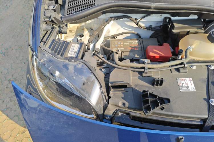 Used smart fortwo 2018 1.0L 52kW Hardtop Passion Edition China V Standard Engine Bay Right
