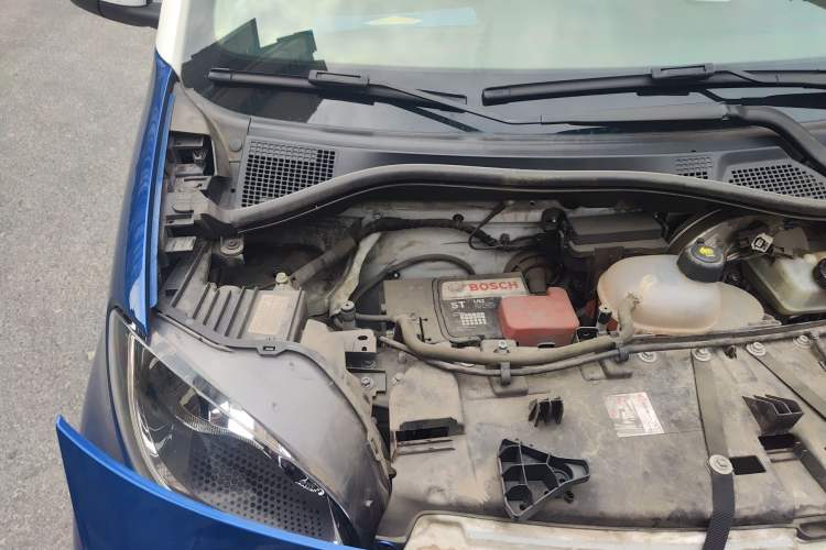 Used smart fortwo 2018 1.0L 52kW Hardtop Passion Edition China V Standard Engine Bay Right
