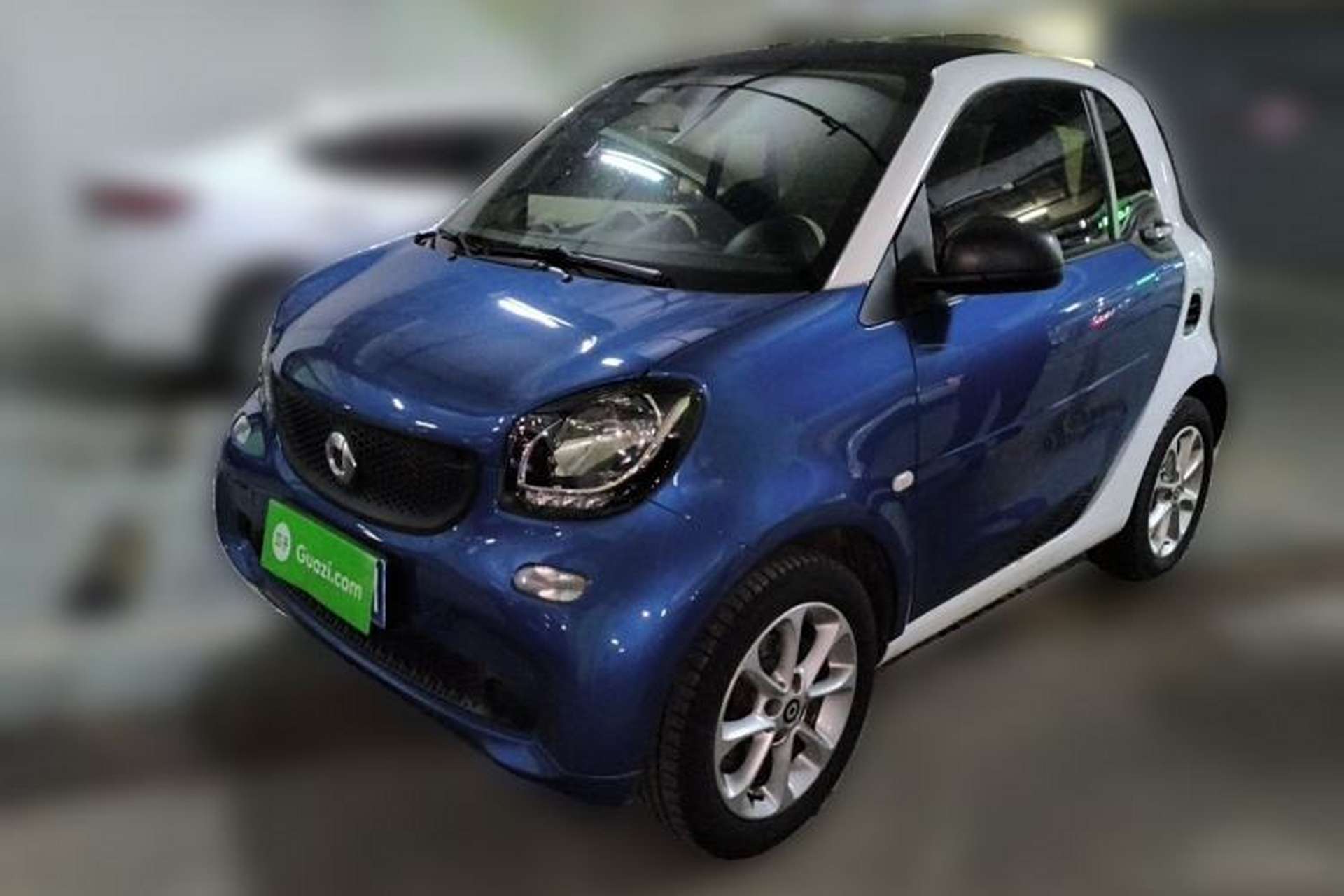 Used smart fortwo 2018 1.0L 52kW Hardtop Dynamic Version China V Front Left 45 Deg