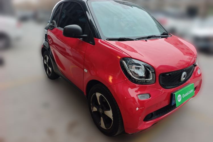 Used smart fortwo 2018 1.0L 52kW Hardtop Passion Edition China V Standard Front Right 45 Deg