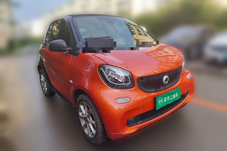 Used smart fortwo 2018 1.0L 52kW Hardtop Dynamic Version China V Front Right 45 Deg