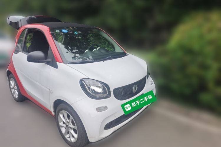 Used smart fortwo 2018 1.0L 52kW Hardtop Dynamic Version China V Front Right 45 Deg