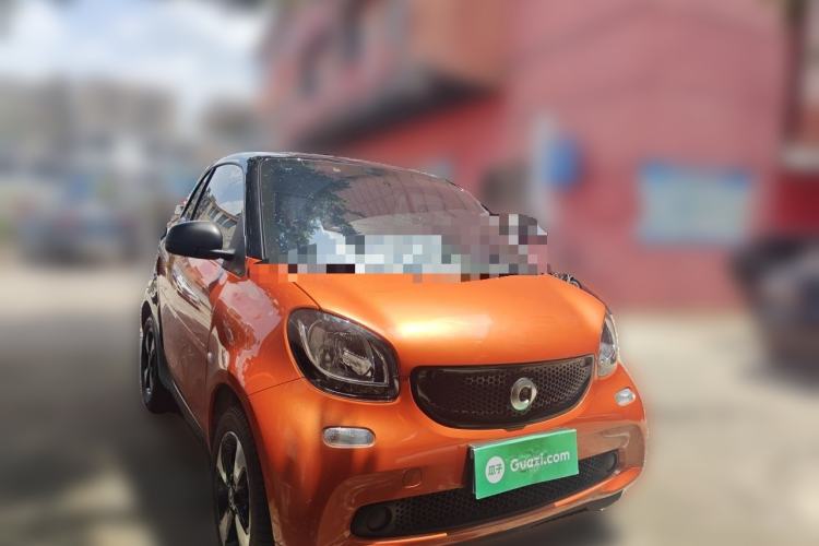 Used smart fortwo 2018 1.0L 52kW Hardtop Passion Edition China V Standard Front Right 45 Deg