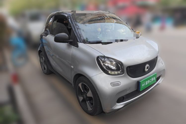 Used smart fortwo 2018 1.0L 52kW Hardtop Passion Edition China V Standard Front Right 45 Deg