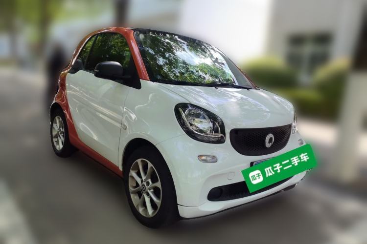 Used smart fortwo 2018 1.0L 52kW Hardtop Dynamic Version China V Front Right 45 Deg