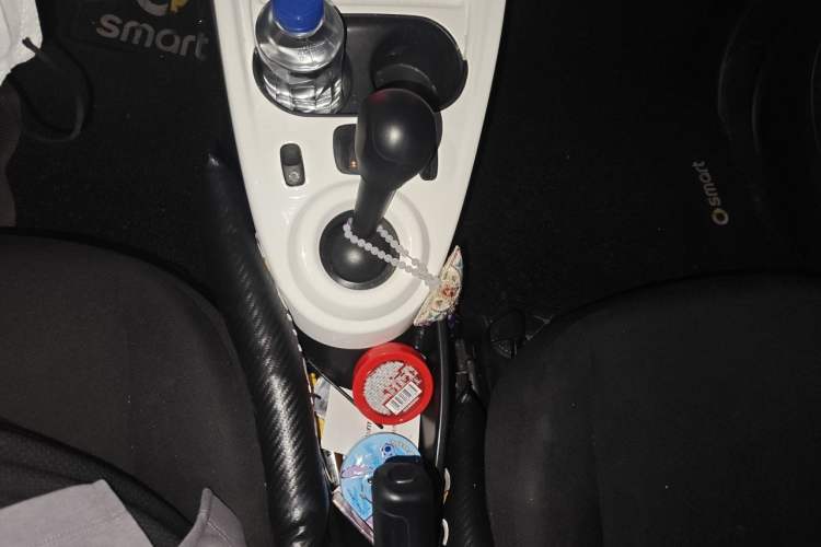 Used smart fortwo 2018 1.0L 52kW Hardtop Dynamic Version China V Gear Lever