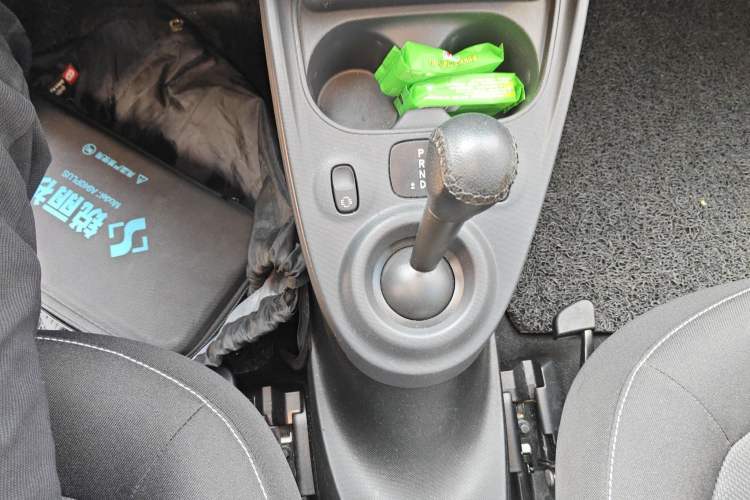 Used smart fortwo 2018 1.0L 52kW Hardtop Passion Edition China V Standard Gear Lever