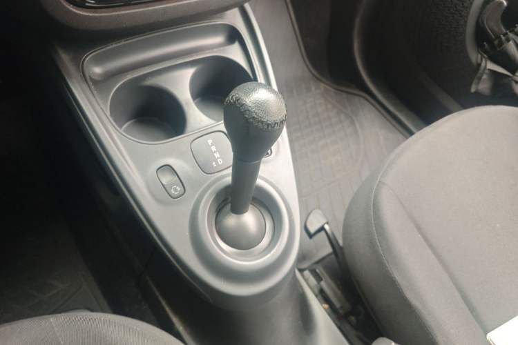 Used smart fortwo 2018 1.0L 52kW Hardtop Dynamic Version China V Gear Lever