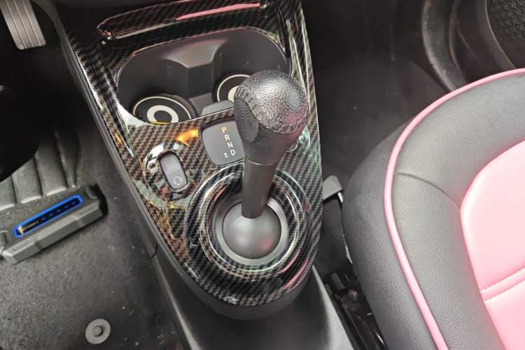 Used smart fortwo 2018 1.0L 52kW Hardtop Passion Edition China V Standard Gear Lever