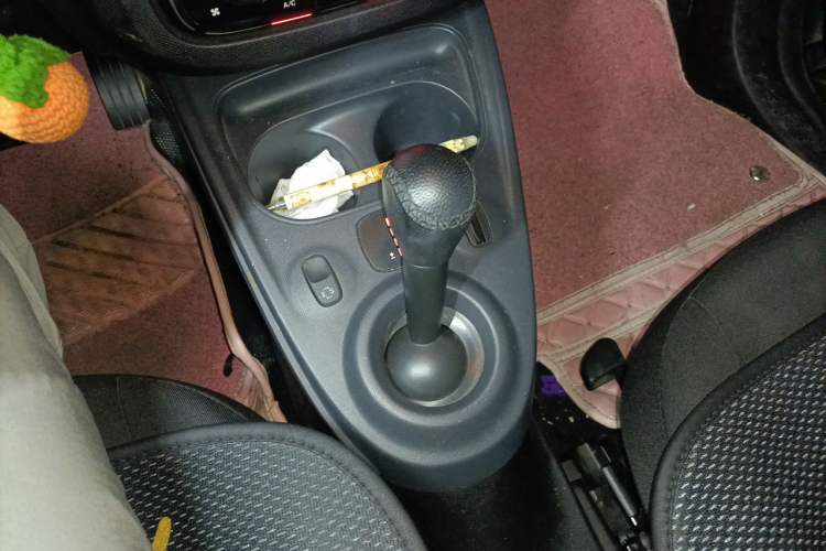 Used smart fortwo 2018 1.0L 52kW Hardtop Dynamic Version China V Gear Lever
