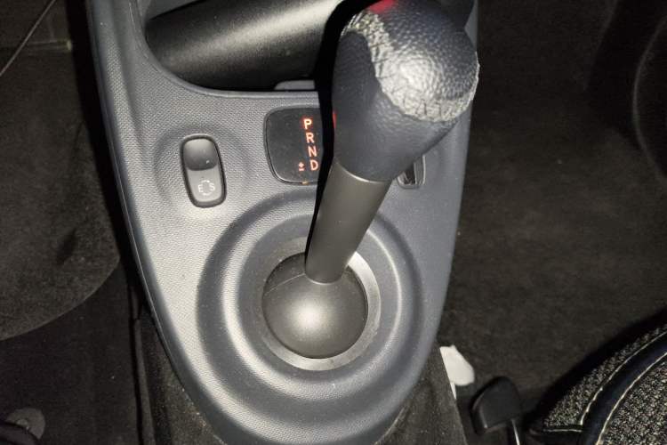 Used smart fortwo 2018 1.0L 52kW Hardtop Dynamic Version China V Gear Lever