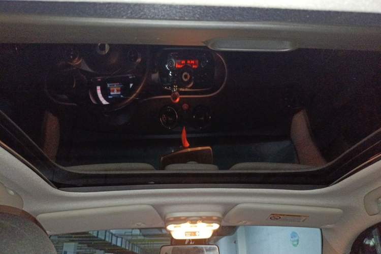 Used smart fortwo 2018 1.0L 52kW Hardtop Passion Edition China V Standard Headliner