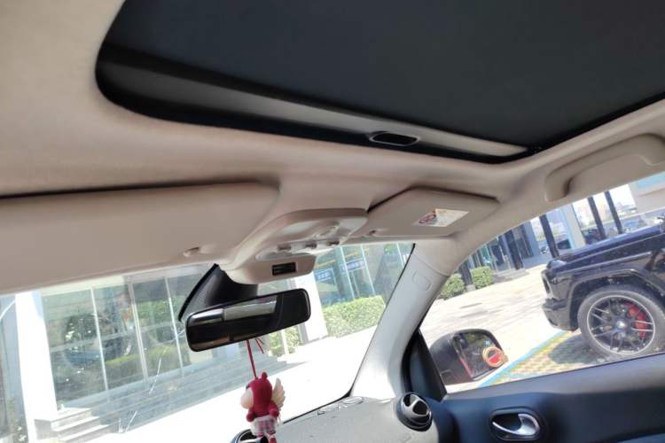 Used smart fortwo 2018 1.0L 52kW Hardtop Passion Edition China V Standard Headliner