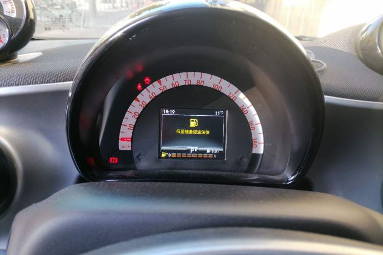 Used smart fortwo 2018 1.0L 52 kW Yaojin Special Edition China V Standard Instrument Cluster