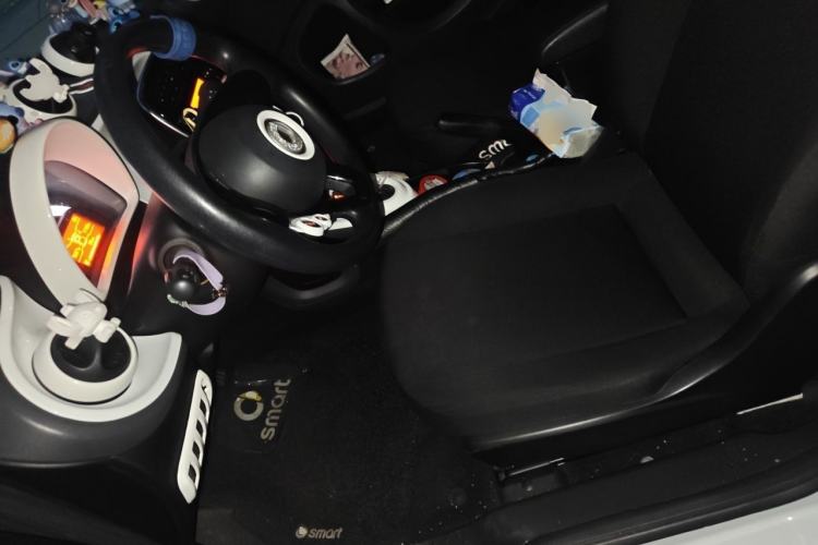 Used smart fortwo 2018 1.0L 52kW Hardtop Dynamic Version China V Left Front Seat