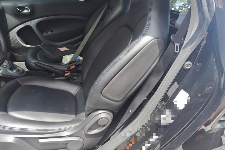 Used smart fortwo 2018 1.0L 52kW Hardtop Passion Edition China V Standard Left Rear Seat
