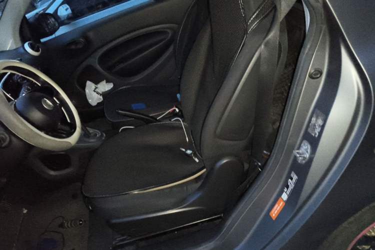 Used smart fortwo 2018 1.0L 52kW Hardtop Dynamic Version China V Left Rear Seat