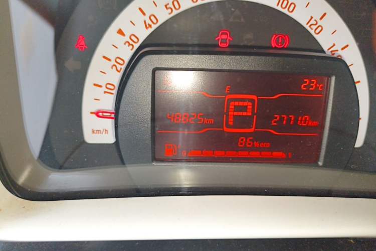 Used smart fortwo 2018 1.0L 52kW Hardtop Dynamic Version China V Odometer Close Up